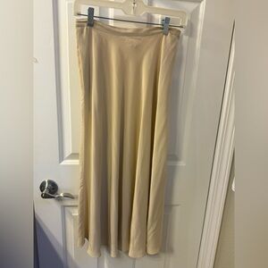Elegant cream silk  Skirt- vintage